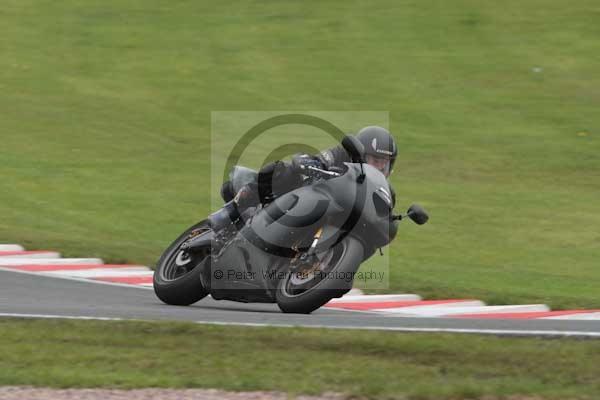 Motorcycle action photographs;event digital images;eventdigitalimages;no limits trackday;oulton park;oulton park circuit cheshire;oulton park photographs;peter wileman photography;trackday;trackday digital images;trackday photos