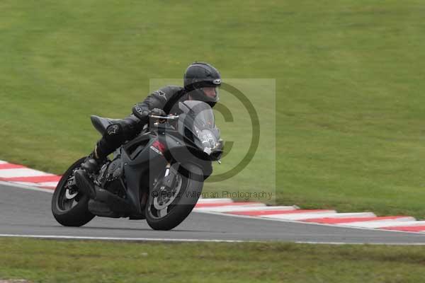 Motorcycle action photographs;event digital images;eventdigitalimages;no limits trackday;oulton park;oulton park circuit cheshire;oulton park photographs;peter wileman photography;trackday;trackday digital images;trackday photos