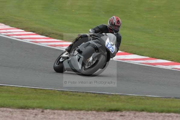 Motorcycle action photographs;event digital images;eventdigitalimages;no limits trackday;oulton park;oulton park circuit cheshire;oulton park photographs;peter wileman photography;trackday;trackday digital images;trackday photos