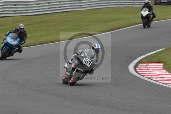 Motorcycle action photographs;event digital images;eventdigitalimages;no limits trackday;oulton park;oulton park circuit cheshire;oulton park photographs;peter wileman photography;trackday;trackday digital images;trackday photos