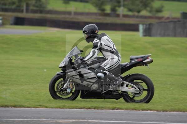 Motorcycle action photographs;event digital images;eventdigitalimages;no limits trackday;oulton park;oulton park circuit cheshire;oulton park photographs;peter wileman photography;trackday;trackday digital images;trackday photos