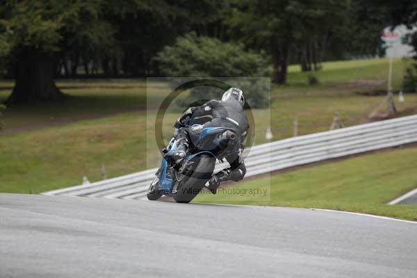 Motorcycle action photographs;event digital images;eventdigitalimages;no limits trackday;oulton park;oulton park circuit cheshire;oulton park photographs;peter wileman photography;trackday;trackday digital images;trackday photos