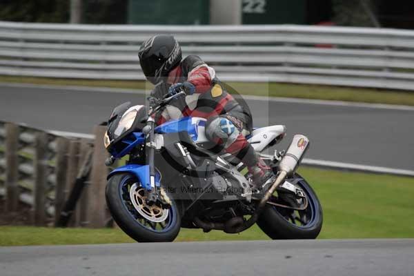 Motorcycle action photographs;event digital images;eventdigitalimages;no limits trackday;oulton park;oulton park circuit cheshire;oulton park photographs;peter wileman photography;trackday;trackday digital images;trackday photos