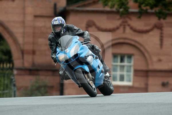 Motorcycle action photographs;event digital images;eventdigitalimages;no limits trackday;oulton park;oulton park circuit cheshire;oulton park photographs;peter wileman photography;trackday;trackday digital images;trackday photos
