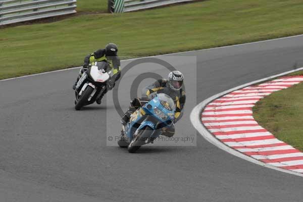Motorcycle action photographs;event digital images;eventdigitalimages;no limits trackday;oulton park;oulton park circuit cheshire;oulton park photographs;peter wileman photography;trackday;trackday digital images;trackday photos