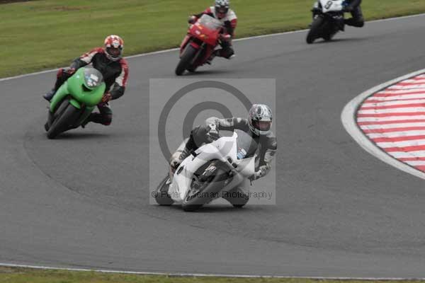 Motorcycle action photographs;event digital images;eventdigitalimages;no limits trackday;oulton park;oulton park circuit cheshire;oulton park photographs;peter wileman photography;trackday;trackday digital images;trackday photos