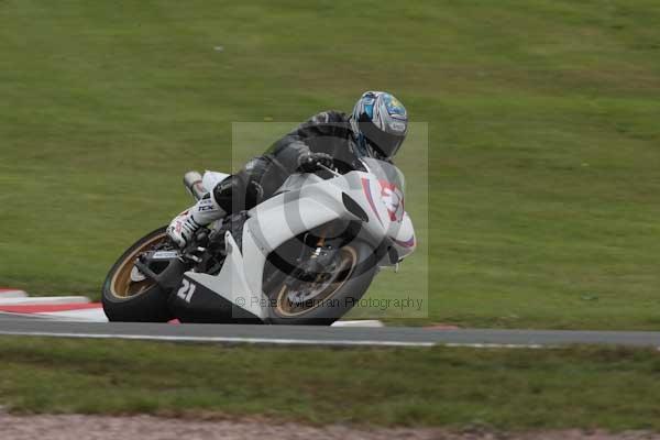 Motorcycle action photographs;event digital images;eventdigitalimages;no limits trackday;oulton park;oulton park circuit cheshire;oulton park photographs;peter wileman photography;trackday;trackday digital images;trackday photos