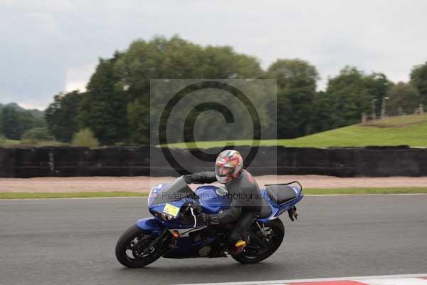 Motorcycle action photographs;event digital images;eventdigitalimages;no limits trackday;oulton park;oulton park circuit cheshire;oulton park photographs;peter wileman photography;trackday;trackday digital images;trackday photos