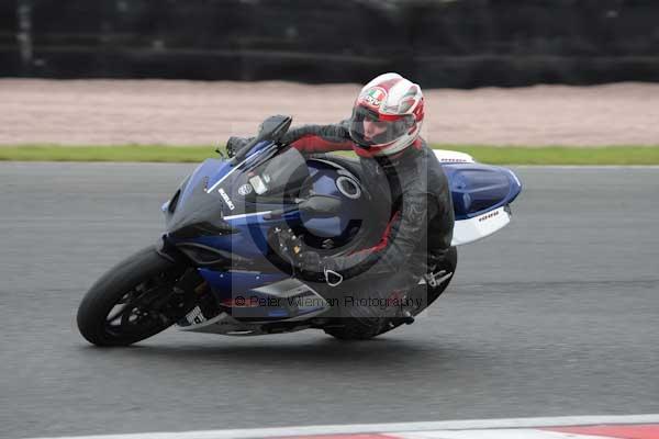 Motorcycle action photographs;event digital images;eventdigitalimages;no limits trackday;oulton park;oulton park circuit cheshire;oulton park photographs;peter wileman photography;trackday;trackday digital images;trackday photos