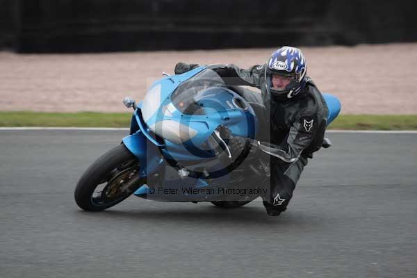 Motorcycle action photographs;event digital images;eventdigitalimages;no limits trackday;oulton park;oulton park circuit cheshire;oulton park photographs;peter wileman photography;trackday;trackday digital images;trackday photos
