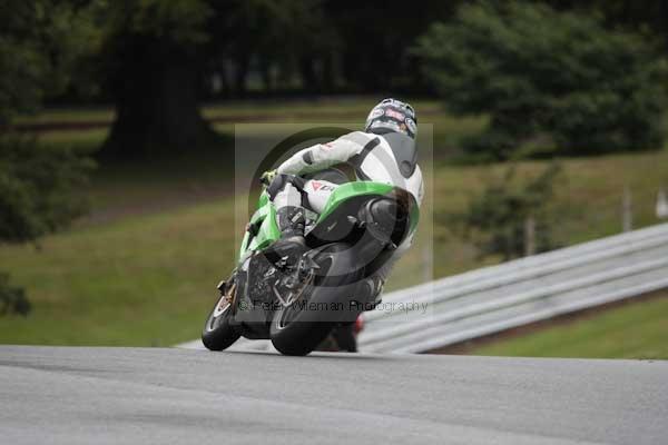 Motorcycle action photographs;event digital images;eventdigitalimages;no limits trackday;oulton park;oulton park circuit cheshire;oulton park photographs;peter wileman photography;trackday;trackday digital images;trackday photos