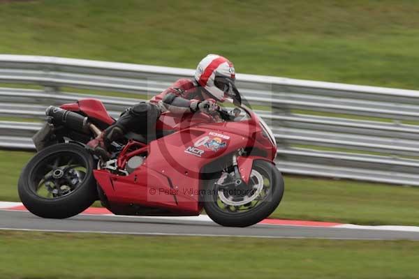 Motorcycle action photographs;event digital images;eventdigitalimages;no limits trackday;oulton park;oulton park circuit cheshire;oulton park photographs;peter wileman photography;trackday;trackday digital images;trackday photos