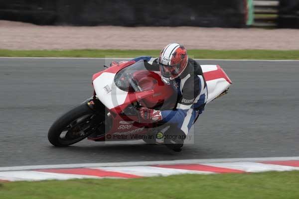 Motorcycle action photographs;event digital images;eventdigitalimages;no limits trackday;oulton park;oulton park circuit cheshire;oulton park photographs;peter wileman photography;trackday;trackday digital images;trackday photos