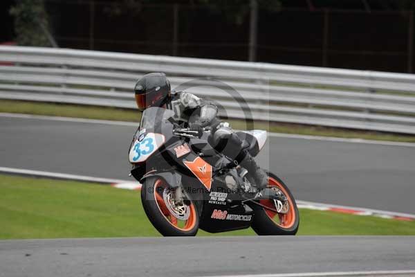 Motorcycle action photographs;event digital images;eventdigitalimages;no limits trackday;oulton park;oulton park circuit cheshire;oulton park photographs;peter wileman photography;trackday;trackday digital images;trackday photos