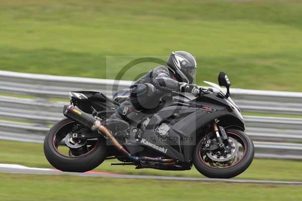 Motorcycle action photographs;event digital images;eventdigitalimages;no limits trackday;oulton park;oulton park circuit cheshire;oulton park photographs;peter wileman photography;trackday;trackday digital images;trackday photos