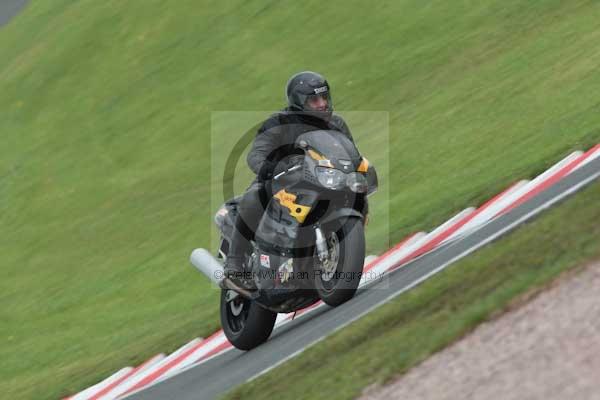 Motorcycle action photographs;event digital images;eventdigitalimages;no limits trackday;oulton park;oulton park circuit cheshire;oulton park photographs;peter wileman photography;trackday;trackday digital images;trackday photos