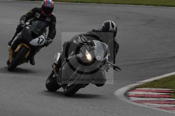 Motorcycle action photographs;event digital images;eventdigitalimages;no limits trackday;oulton park;oulton park circuit cheshire;oulton park photographs;peter wileman photography;trackday;trackday digital images;trackday photos