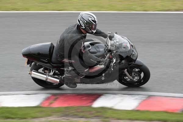 Motorcycle action photographs;event digital images;eventdigitalimages;no limits trackday;oulton park;oulton park circuit cheshire;oulton park photographs;peter wileman photography;trackday;trackday digital images;trackday photos