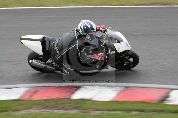 Motorcycle action photographs;event digital images;eventdigitalimages;no limits trackday;oulton park;oulton park circuit cheshire;oulton park photographs;peter wileman photography;trackday;trackday digital images;trackday photos