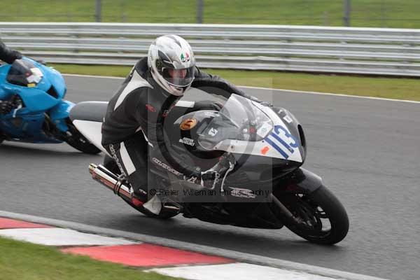 Motorcycle action photographs;event digital images;eventdigitalimages;no limits trackday;oulton park;oulton park circuit cheshire;oulton park photographs;peter wileman photography;trackday;trackday digital images;trackday photos