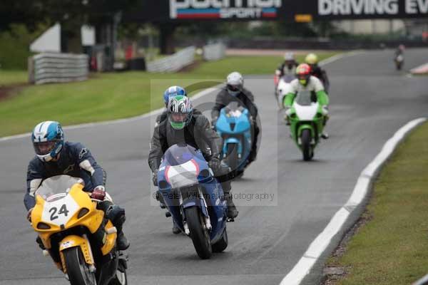 Motorcycle action photographs;event digital images;eventdigitalimages;no limits trackday;oulton park;oulton park circuit cheshire;oulton park photographs;peter wileman photography;trackday;trackday digital images;trackday photos
