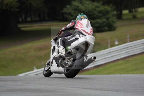 Motorcycle action photographs;event digital images;eventdigitalimages;no limits trackday;oulton park;oulton park circuit cheshire;oulton park photographs;peter wileman photography;trackday;trackday digital images;trackday photos