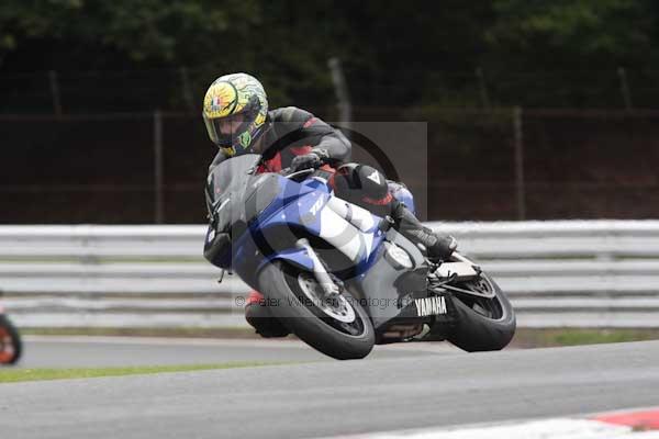 Motorcycle action photographs;event digital images;eventdigitalimages;no limits trackday;oulton park;oulton park circuit cheshire;oulton park photographs;peter wileman photography;trackday;trackday digital images;trackday photos