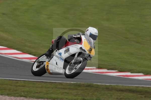 Motorcycle action photographs;event digital images;eventdigitalimages;no limits trackday;oulton park;oulton park circuit cheshire;oulton park photographs;peter wileman photography;trackday;trackday digital images;trackday photos