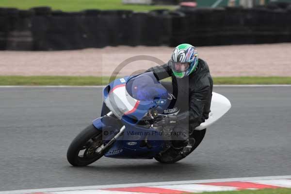 Motorcycle action photographs;event digital images;eventdigitalimages;no limits trackday;oulton park;oulton park circuit cheshire;oulton park photographs;peter wileman photography;trackday;trackday digital images;trackday photos
