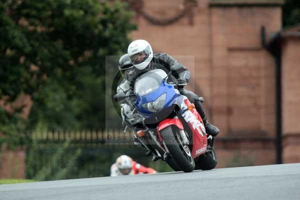 Motorcycle action photographs;event digital images;eventdigitalimages;no limits trackday;oulton park;oulton park circuit cheshire;oulton park photographs;peter wileman photography;trackday;trackday digital images;trackday photos