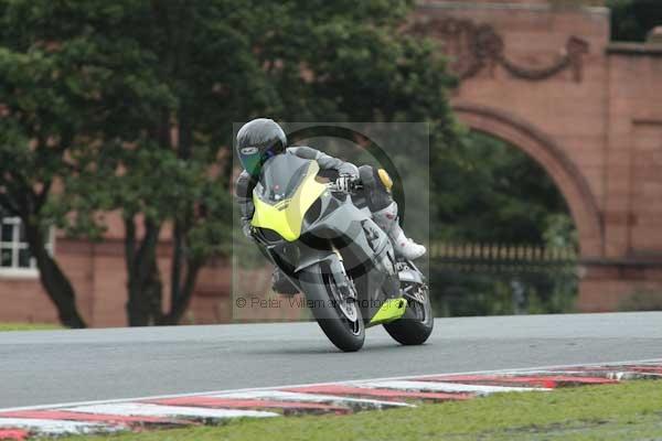 Motorcycle action photographs;event digital images;eventdigitalimages;no limits trackday;oulton park;oulton park circuit cheshire;oulton park photographs;peter wileman photography;trackday;trackday digital images;trackday photos