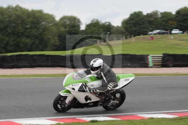 Motorcycle action photographs;event digital images;eventdigitalimages;no limits trackday;oulton park;oulton park circuit cheshire;oulton park photographs;peter wileman photography;trackday;trackday digital images;trackday photos