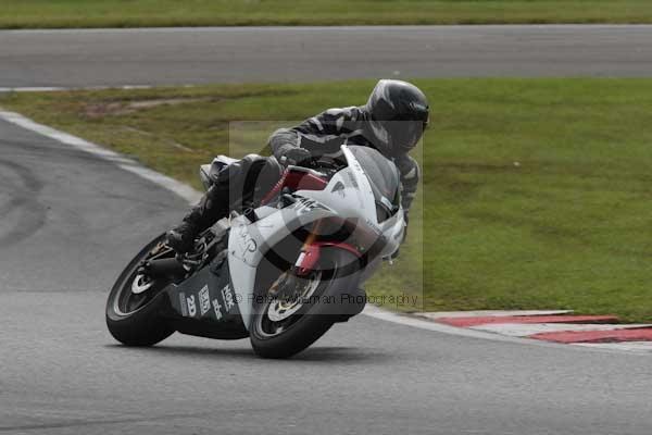 Motorcycle action photographs;event digital images;eventdigitalimages;no limits trackday;oulton park;oulton park circuit cheshire;oulton park photographs;peter wileman photography;trackday;trackday digital images;trackday photos