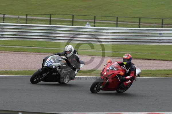 Motorcycle action photographs;event digital images;eventdigitalimages;no limits trackday;oulton park;oulton park circuit cheshire;oulton park photographs;peter wileman photography;trackday;trackday digital images;trackday photos