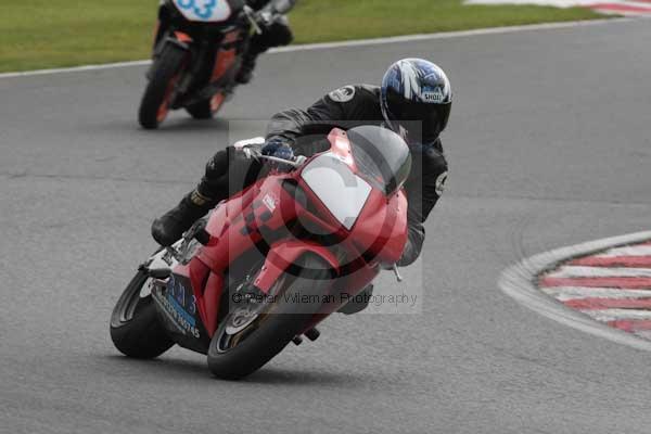 Motorcycle action photographs;event digital images;eventdigitalimages;no limits trackday;oulton park;oulton park circuit cheshire;oulton park photographs;peter wileman photography;trackday;trackday digital images;trackday photos