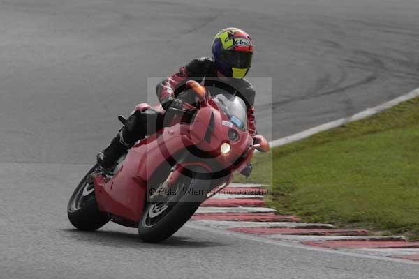 Motorcycle action photographs;event digital images;eventdigitalimages;no limits trackday;oulton park;oulton park circuit cheshire;oulton park photographs;peter wileman photography;trackday;trackday digital images;trackday photos