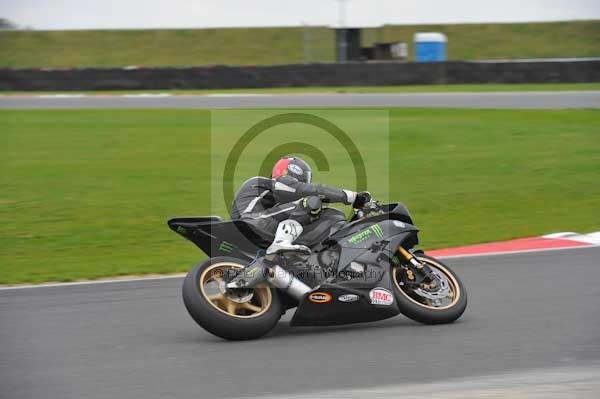 Motorcycle action photographs;Ty croes;anglesey;anglesey photographs;event digital images;eventdigitalimages;no limits trackday;peter wileman photography;trac mon;trackday;trackday digital images;trackday photos