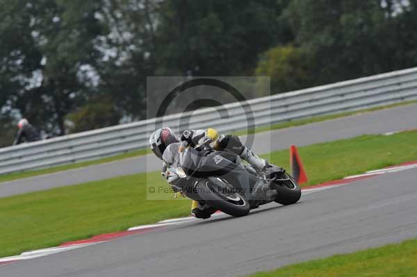 Motorcycle action photographs;Ty croes;anglesey;anglesey photographs;event digital images;eventdigitalimages;no limits trackday;peter wileman photography;trac mon;trackday;trackday digital images;trackday photos