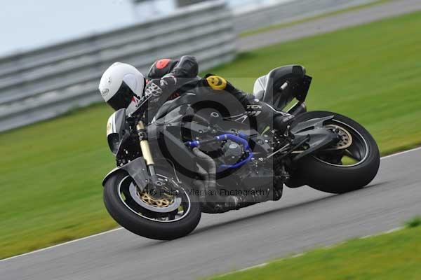 Motorcycle action photographs;Ty croes;anglesey;anglesey photographs;event digital images;eventdigitalimages;no limits trackday;peter wileman photography;trac mon;trackday;trackday digital images;trackday photos