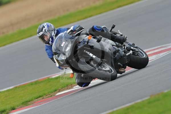 Motorcycle action photographs;Ty croes;anglesey;anglesey photographs;event digital images;eventdigitalimages;no limits trackday;peter wileman photography;trac mon;trackday;trackday digital images;trackday photos