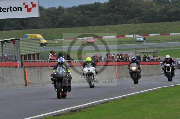 Motorcycle action photographs;Ty croes;anglesey;anglesey photographs;event digital images;eventdigitalimages;no limits trackday;peter wileman photography;trac mon;trackday;trackday digital images;trackday photos