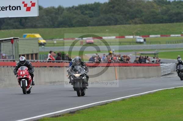Motorcycle action photographs;Ty croes;anglesey;anglesey photographs;event digital images;eventdigitalimages;no limits trackday;peter wileman photography;trac mon;trackday;trackday digital images;trackday photos