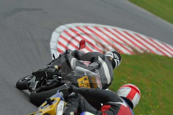 Motorcycle action photographs;Ty croes;anglesey;anglesey photographs;event digital images;eventdigitalimages;no limits trackday;peter wileman photography;trac mon;trackday;trackday digital images;trackday photos
