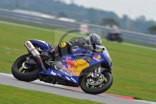Motorcycle action photographs;Ty croes;anglesey;anglesey photographs;event digital images;eventdigitalimages;no limits trackday;peter wileman photography;trac mon;trackday;trackday digital images;trackday photos