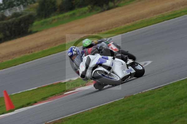 Motorcycle action photographs;Ty croes;anglesey;anglesey photographs;event digital images;eventdigitalimages;no limits trackday;peter wileman photography;trac mon;trackday;trackday digital images;trackday photos