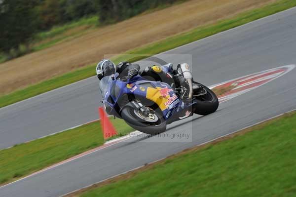 Motorcycle action photographs;Ty croes;anglesey;anglesey photographs;event digital images;eventdigitalimages;no limits trackday;peter wileman photography;trac mon;trackday;trackday digital images;trackday photos