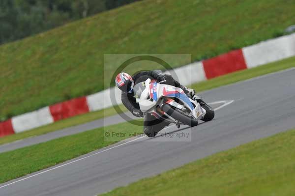 Motorcycle action photographs;Ty croes;anglesey;anglesey photographs;event digital images;eventdigitalimages;no limits trackday;peter wileman photography;trac mon;trackday;trackday digital images;trackday photos