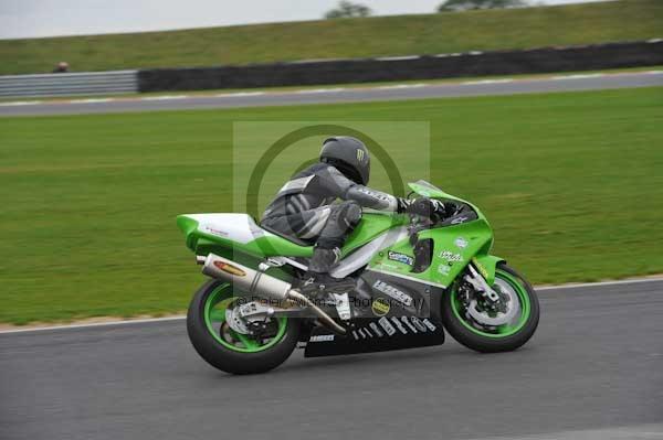 Motorcycle action photographs;Ty croes;anglesey;anglesey photographs;event digital images;eventdigitalimages;no limits trackday;peter wileman photography;trac mon;trackday;trackday digital images;trackday photos