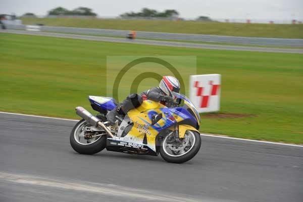 Motorcycle action photographs;Ty croes;anglesey;anglesey photographs;event digital images;eventdigitalimages;no limits trackday;peter wileman photography;trac mon;trackday;trackday digital images;trackday photos