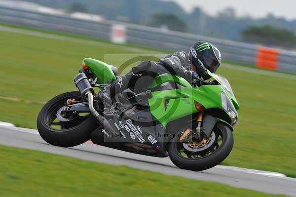 Motorcycle action photographs;Ty croes;anglesey;anglesey photographs;event digital images;eventdigitalimages;no limits trackday;peter wileman photography;trac mon;trackday;trackday digital images;trackday photos